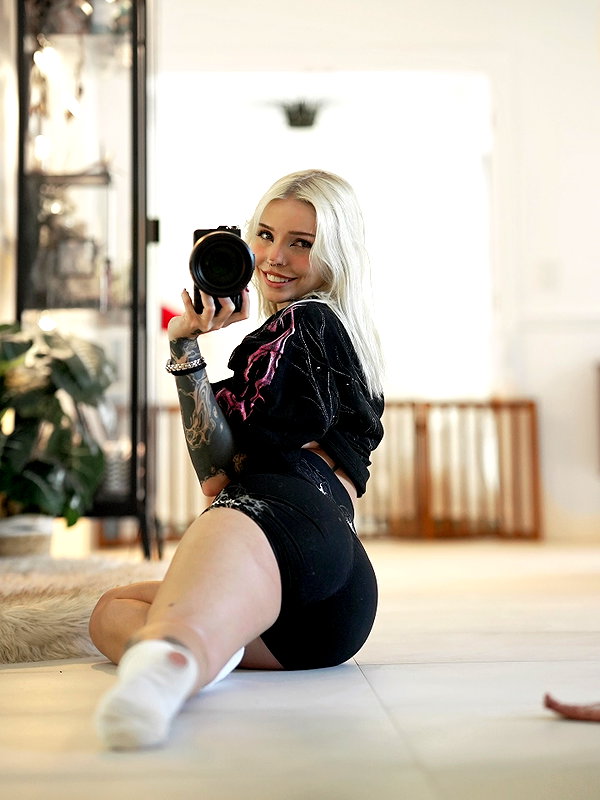 peachtoot.plz instagram image archive image
