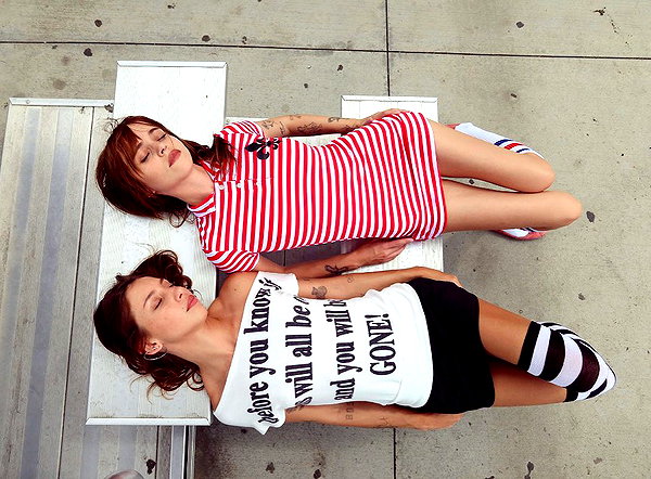 Archived image from @lolabllue on Instagram