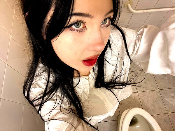 llofreaki instagram image archive image