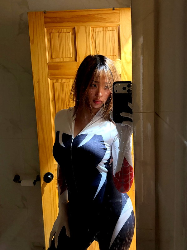 cellow111 instagram image archive image