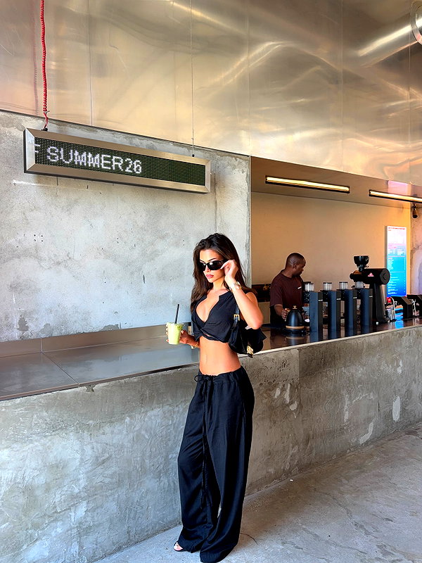 oliviaphillipps instagram image archive image