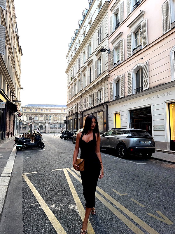 oliviaphillipps instagram image archive image