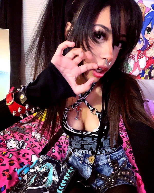 twodollie instagram image archive image