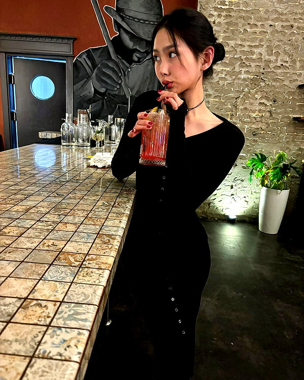 indra0102_ instagram image archive image