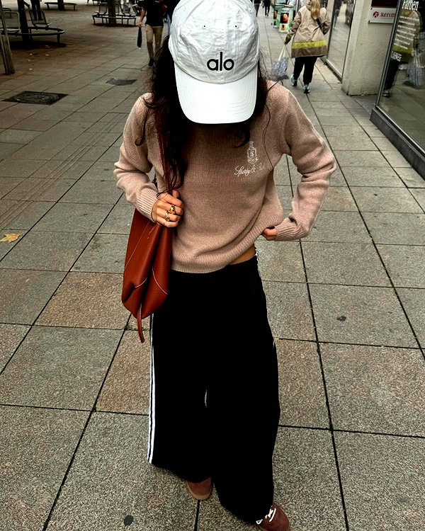 ainaratorneg instagram image archive image