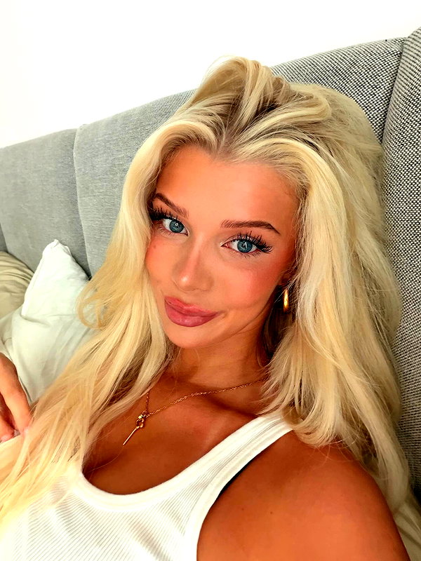 sophiecharlotth instagram image archive image