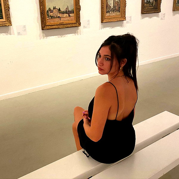 romi_henenson instagram image archive image