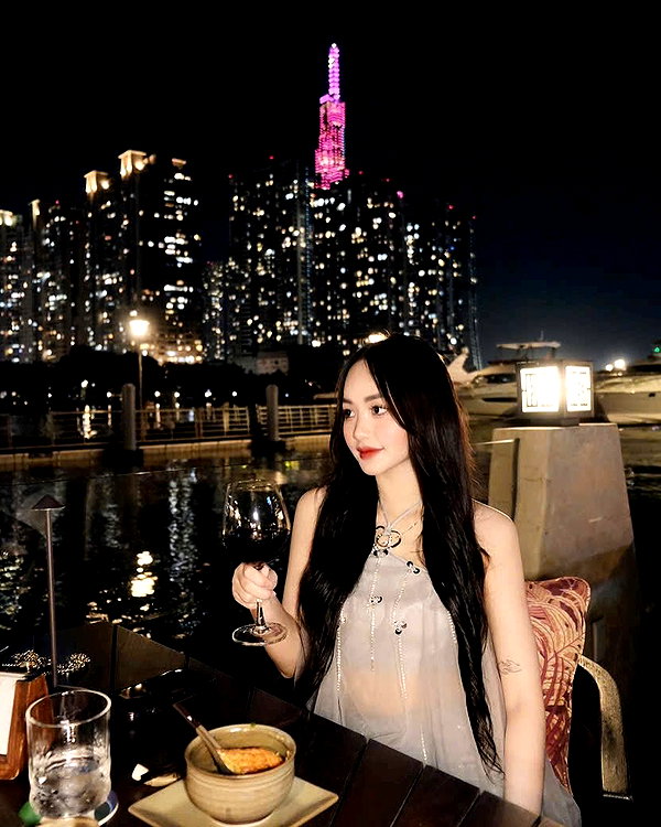 lyhythuedoxinh instagram image archive image