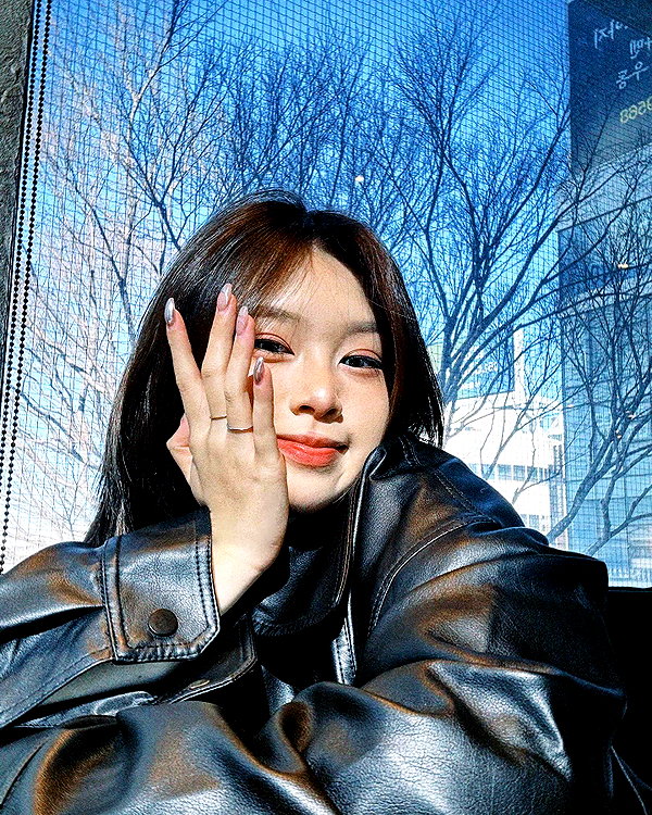 e.shao_417 instagram image archive image