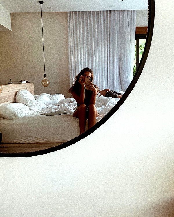 pia__kim instagram image archive image