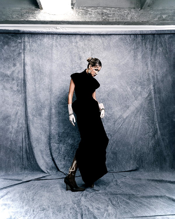 kkwwwv instagram image archive image