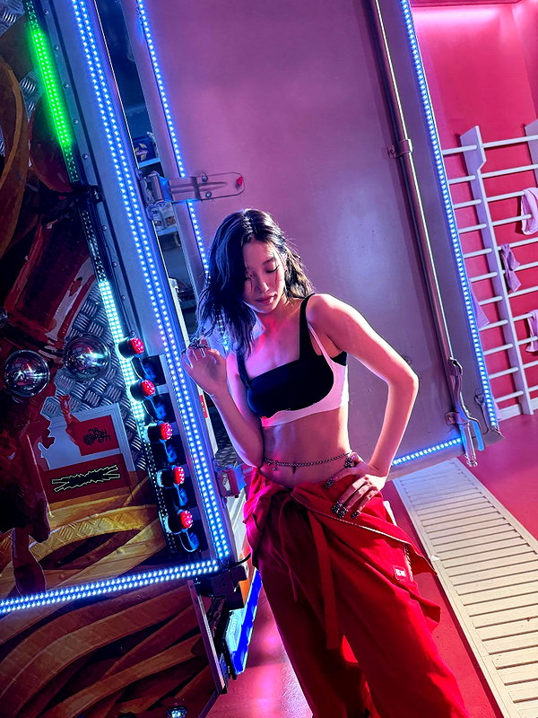 zuhazana instagram image archive image