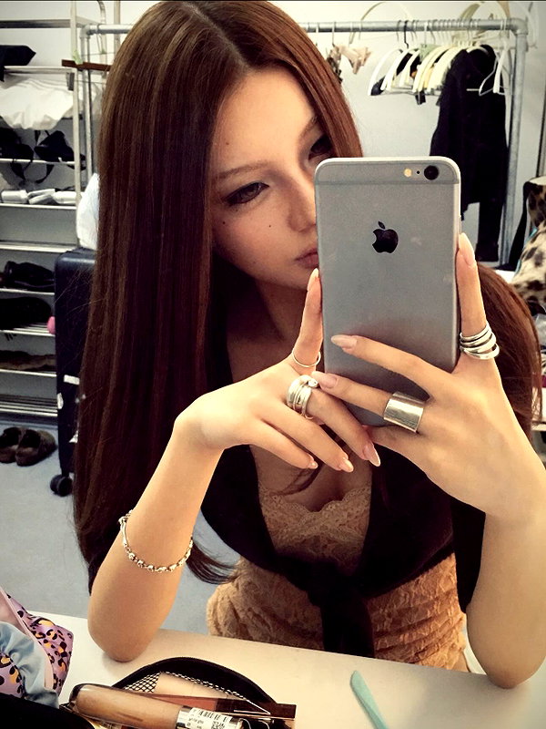 fair_mua instagram image archive image