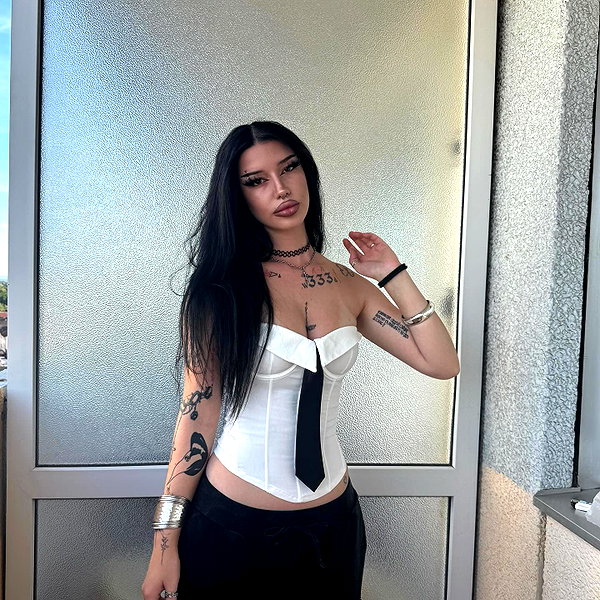 shawtysuzi instagram image archive image