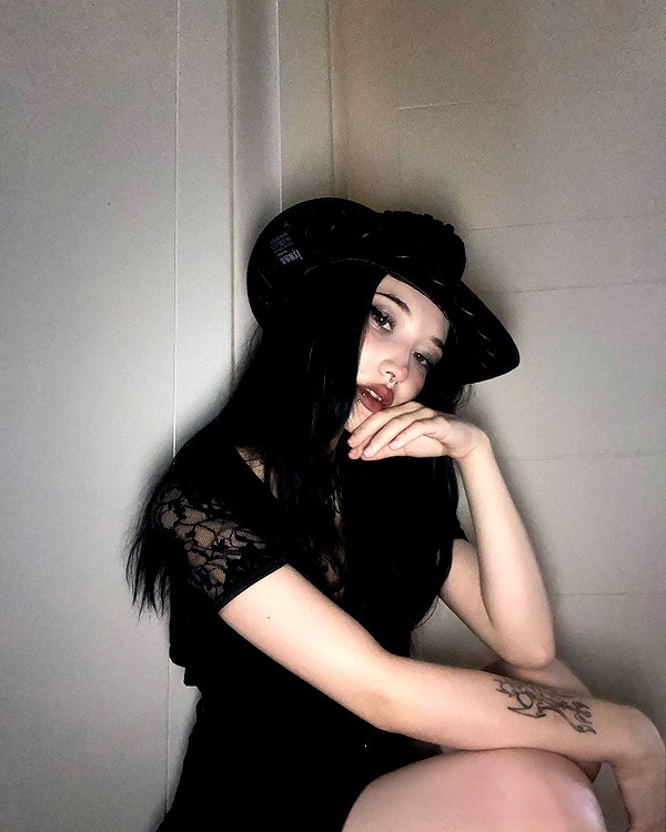 madamist_ instagram image archive image