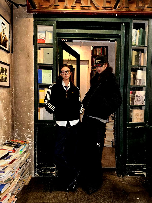 ll.lu1s instagram image archive image