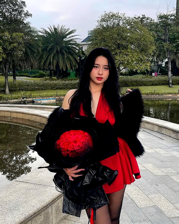 lyhythuedoxinh instagram image archive image