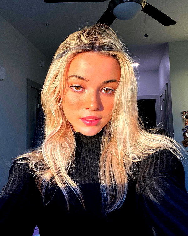 livvydunne instagram image archive image