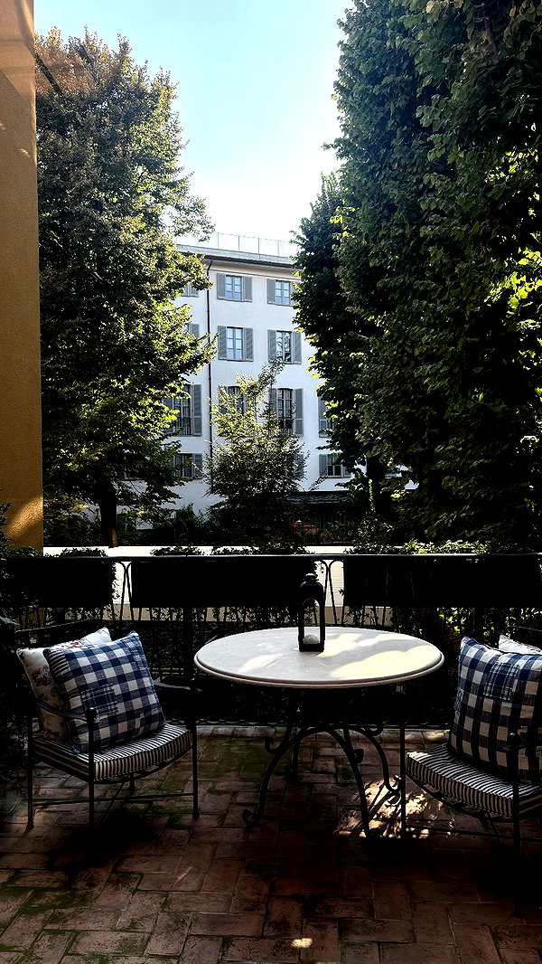 annabottoo instagram image archive image