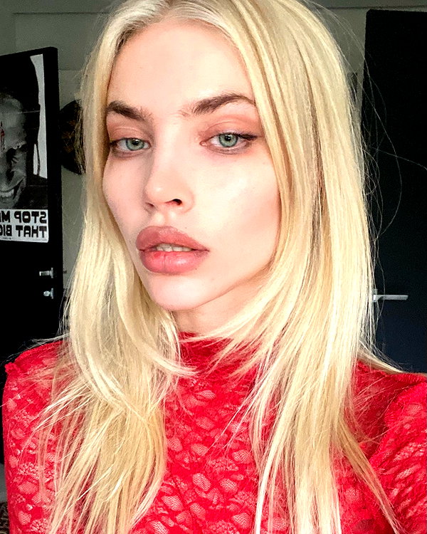 anya4everr instagram image archive image