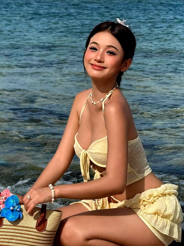 lyhythuedoxinh instagram image archive image