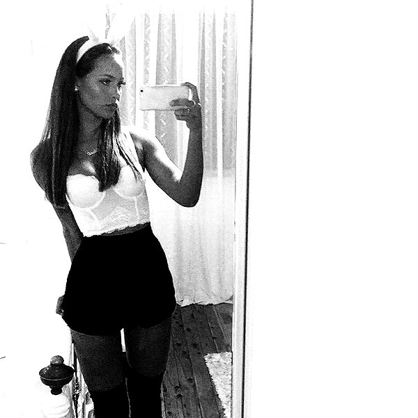 olivia.mathers instagram image archive image