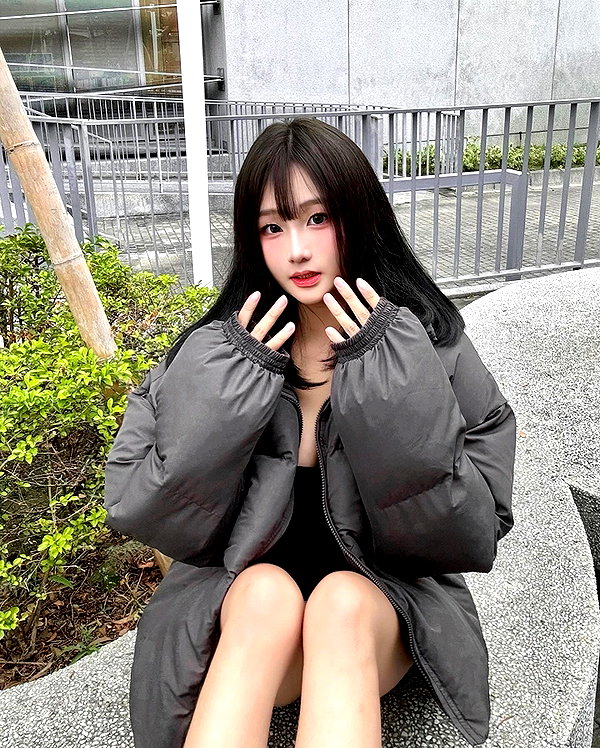 lai_931201 instagram image archive image