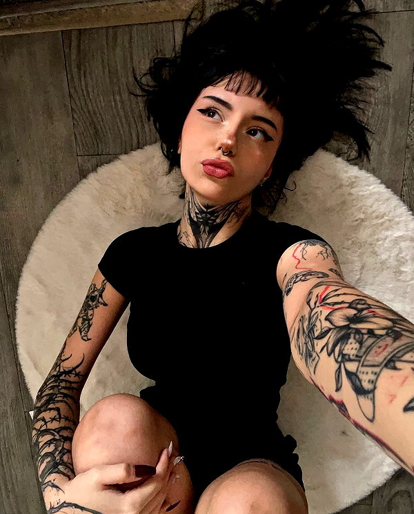 lilznv.official instagram image archive image