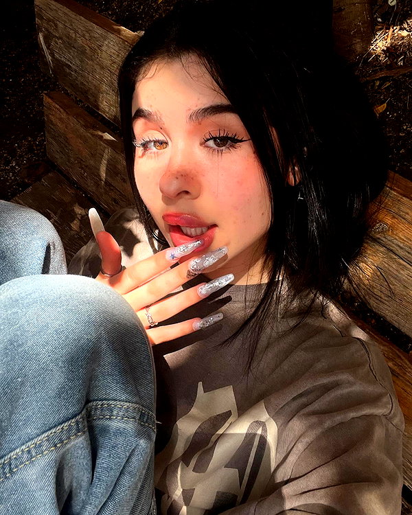 evasela__ instagram image archive image
