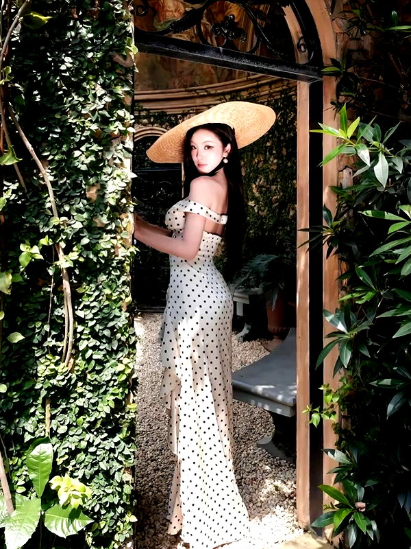 lyhythuedoxinh instagram image archive image