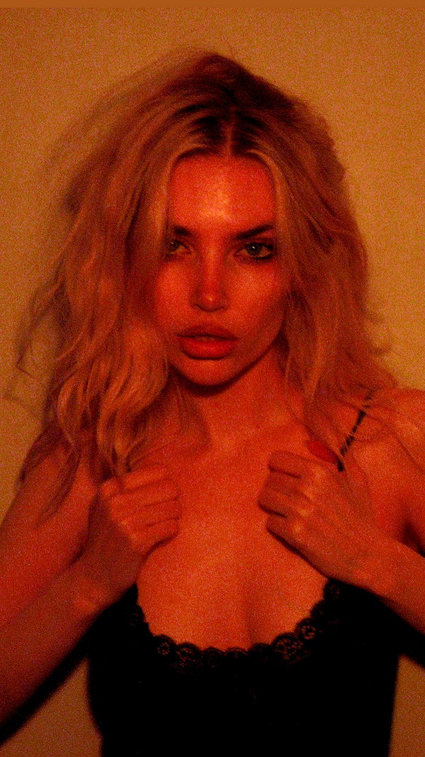 alien.hanna instagram image archive image