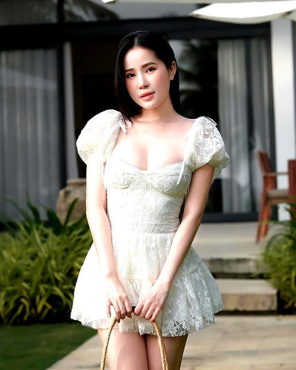 lyhythuedoxinh instagram image archive image