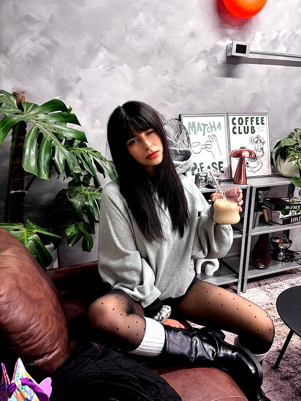 connie.01j instagram image archive image