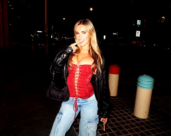 kaylasimmmons instagram image archive image
