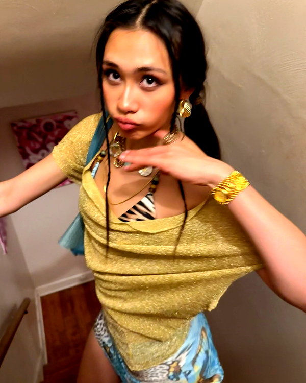 cait.knight instagram image archive image