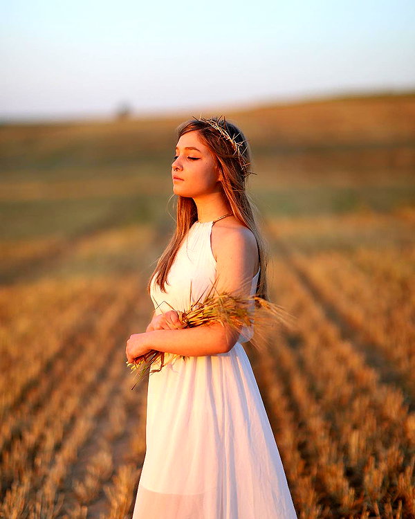lila.garnik instagram image archive image