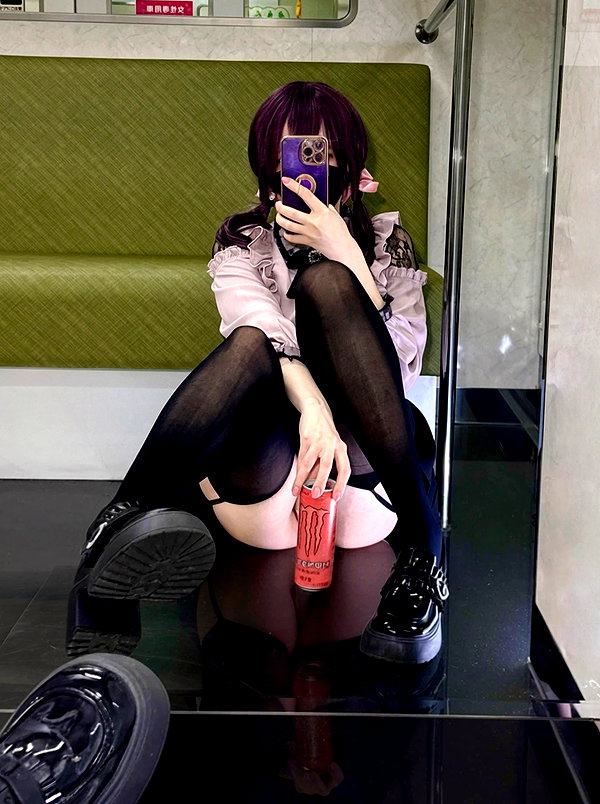 pepper_cos instagram image archive image