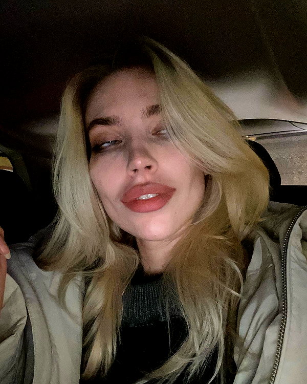anya4everr instagram image archive image