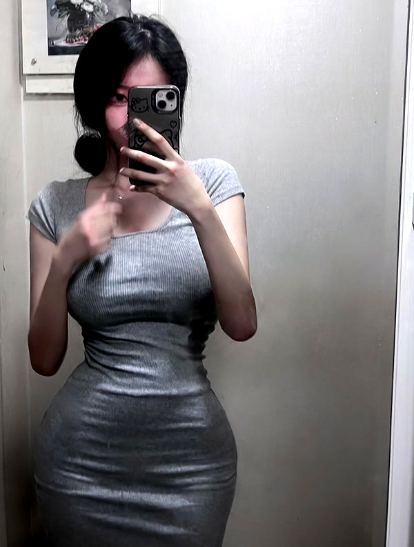 Archived image from @owol.xx on Instagram