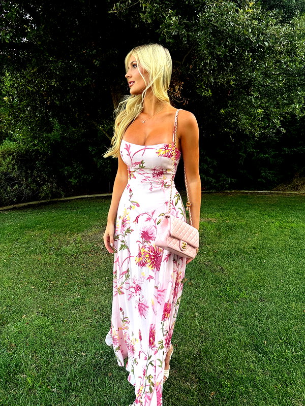 allie_dunn instagram image archive image