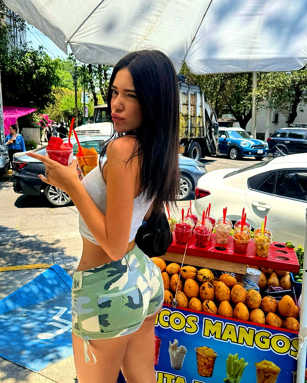 vanessa.rhd instagram image archive image