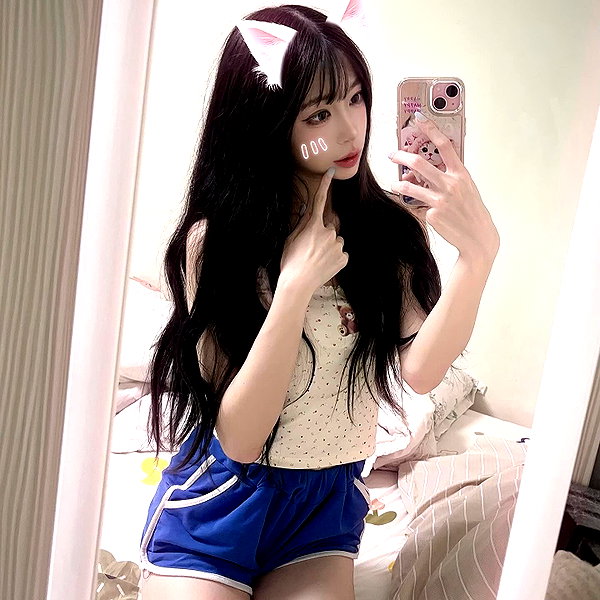 ynnu1sa instagram image archive image