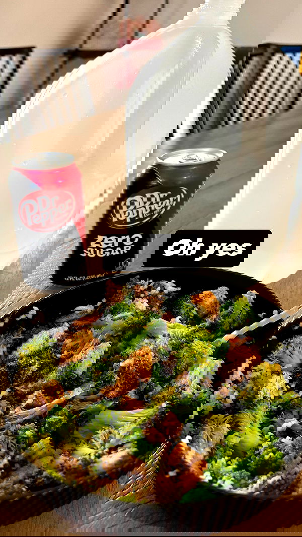 lesliem4rtinez lesliem4rtinez archive image