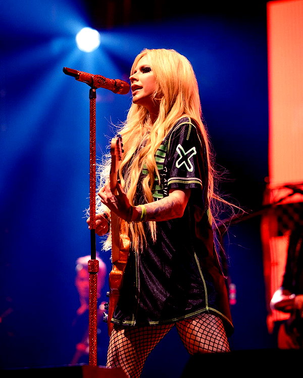 avrillavigne instagram image archive image