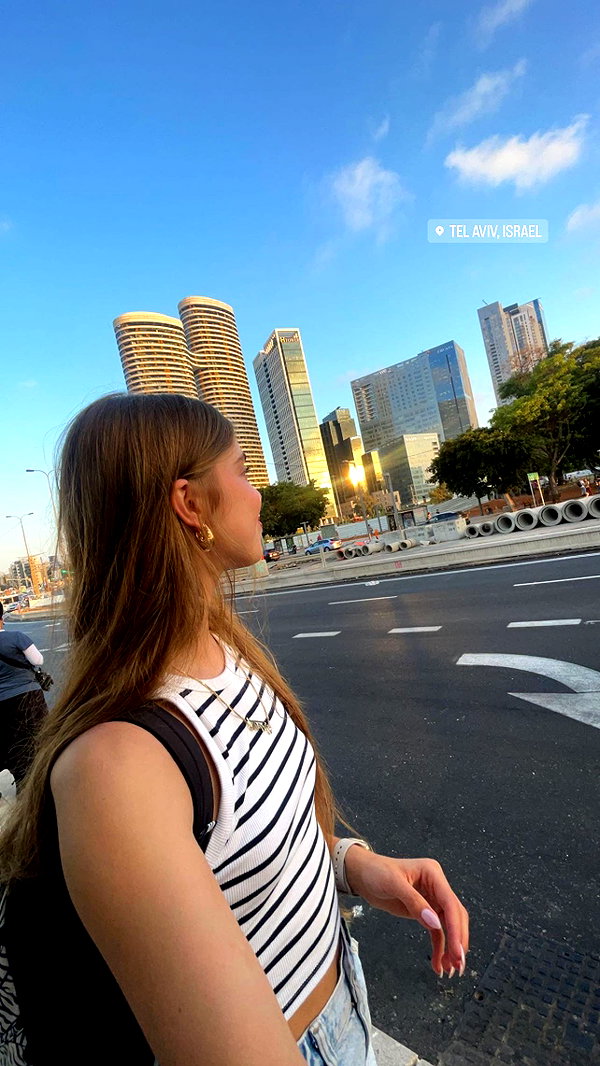 mishel_d_ instagram image archive image