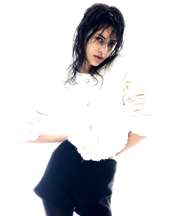 leonanaomii instagram image archive image
