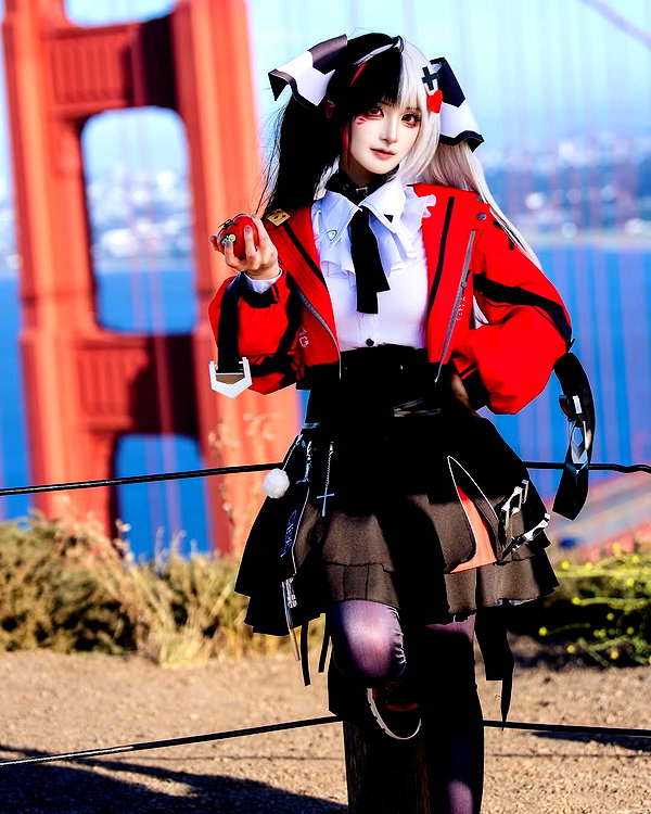 miee_cos instagram image archive image