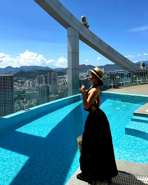 lyhythuedoxinh instagram image archive image