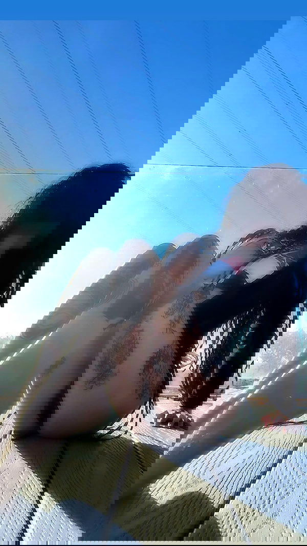 zommmbri zommmbri archive image