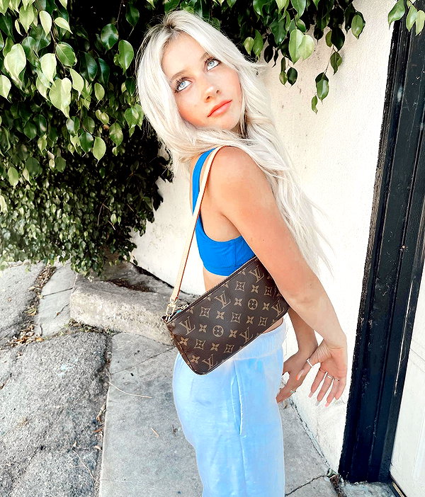 ellianawalmsley instagram image archive image